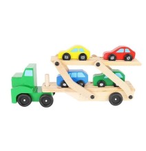 Medinis sunkvežimis - vilkikas su automobiliais