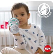 NUK gertuvė su spalvos keitimo efektu ir šiaudeliu