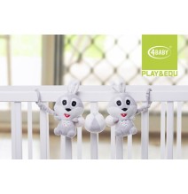 4 Baby pakabinamas barškutis Triušiukas