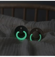 Šviečiantis BIBS čiulptukai Glow in the Dark (6 + mėn.) (2 vnt.)